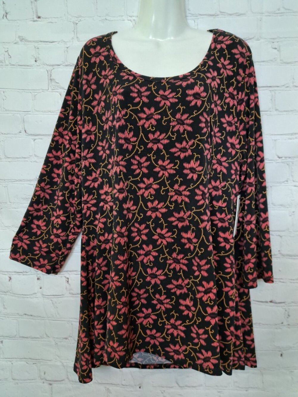 Chaus Floral Print High- Low Hem Tunic Size XL